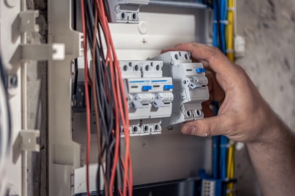 Koszt instalacji elektrycznej w domu