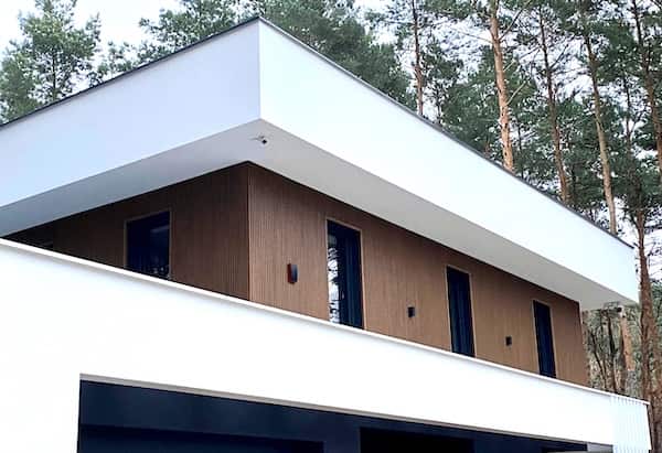 drewnopodobne dekory elewacyjne z lameli kompozytowych